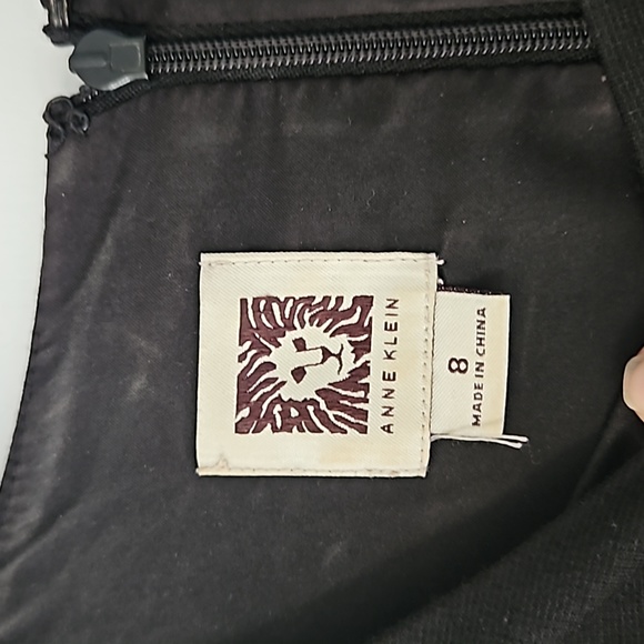 Lined, fabric has great weight/stretch, vivid stripes. - Picture 3 of 6